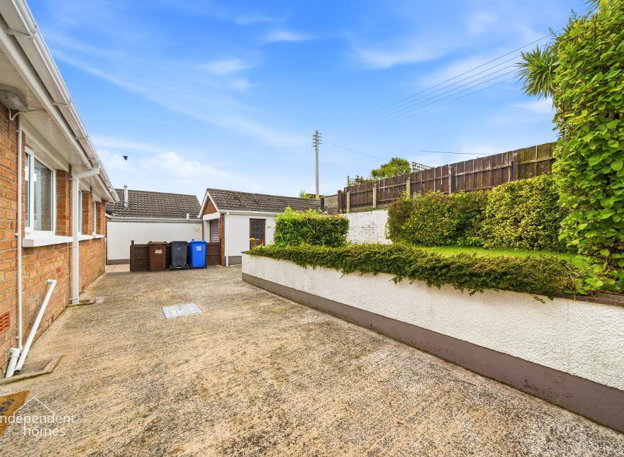 16 Wyncairn Park, Larne, BT40 2DZ