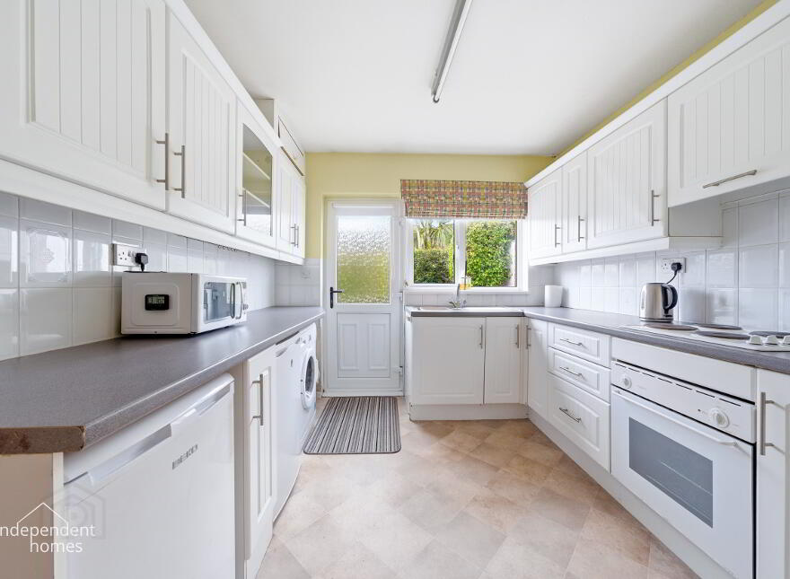 16 Wyncairn Park, Larne, BT40 2DZ