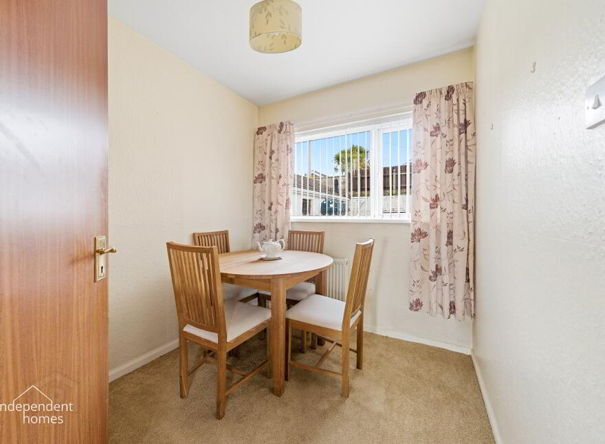 16 Wyncairn Park, Larne, BT40 2DZ
