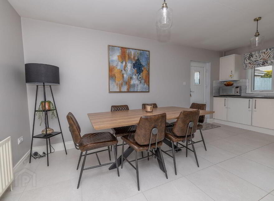 1 Ashley Court, Warrenpoint, Newry, BT34 3RN