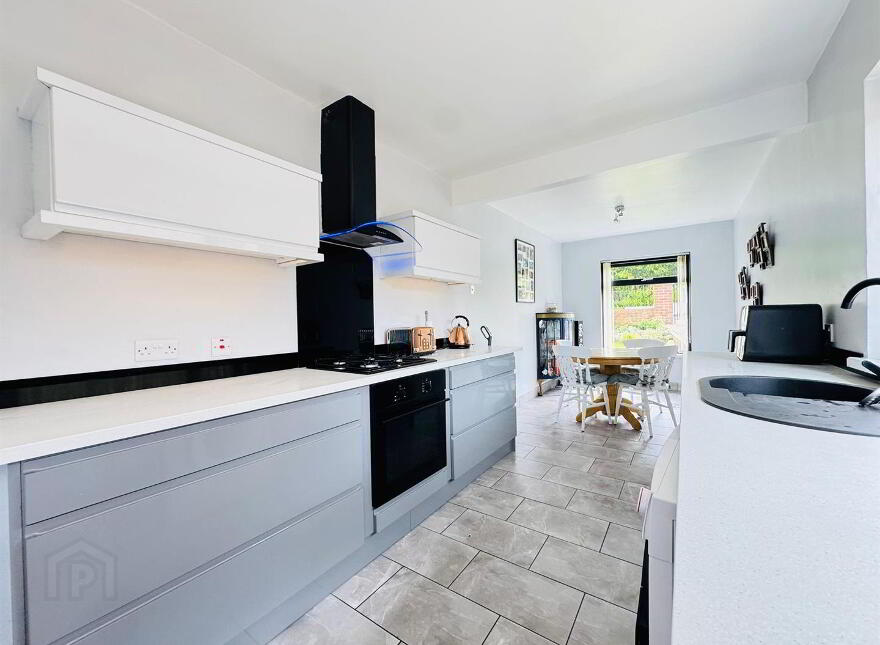 34 Ravelston Crescent, Carnmoney, Newtownabbey, BT36 6PJ