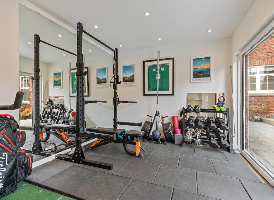 8 Breton Drive, Lisburn, BT28 3ZA