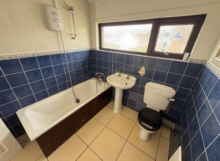10 Elmwood Park, Newry, BT34 1LB