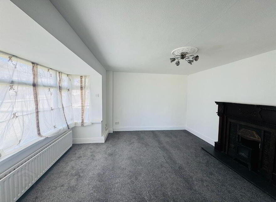 1 Garrymore Place, Strathfoyle, Derry, BT47 6XH