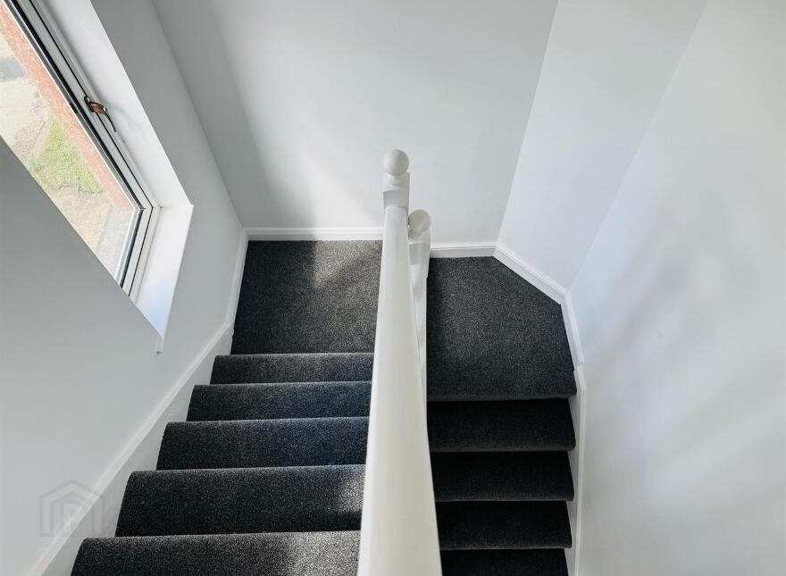 1 Garrymore Place, Strathfoyle, Derry, BT47 6XH