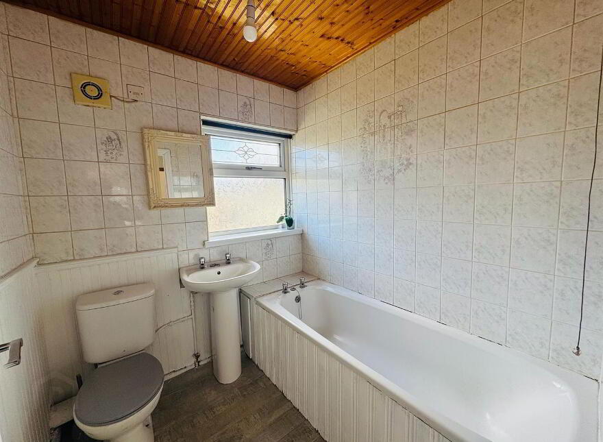 1 Garrymore Place, Strathfoyle, Derry, BT47 6XH