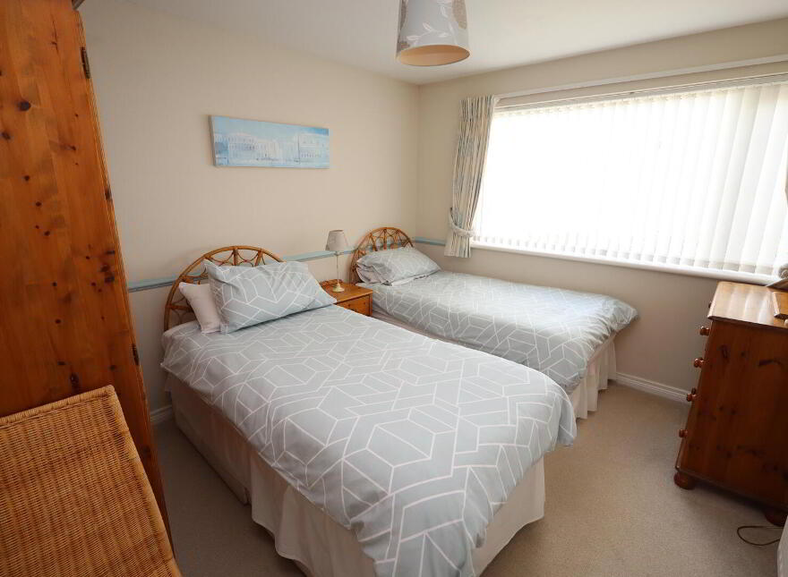 2 Fairhill Crescent, Carnmoney, Newtownabbey, BT36 6LT