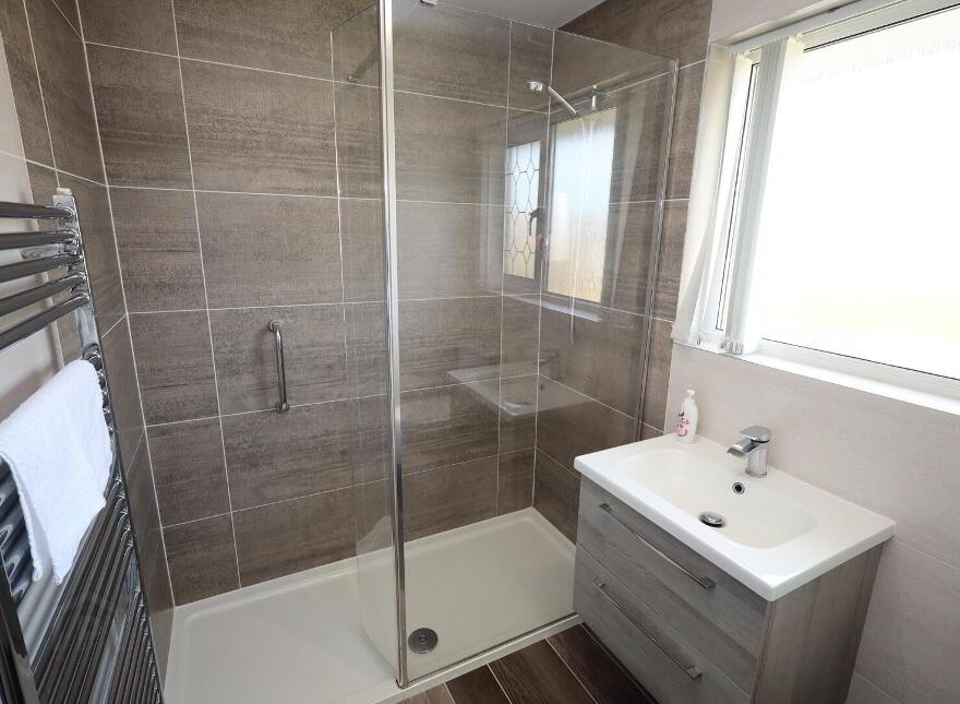 2 Fairhill Crescent, Carnmoney, Newtownabbey, BT36 6LT