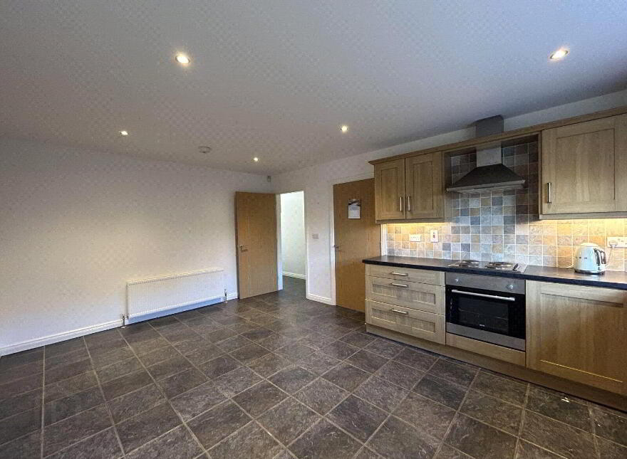 6 Old Manse Grove, Toomebridge, BT41 3GY
