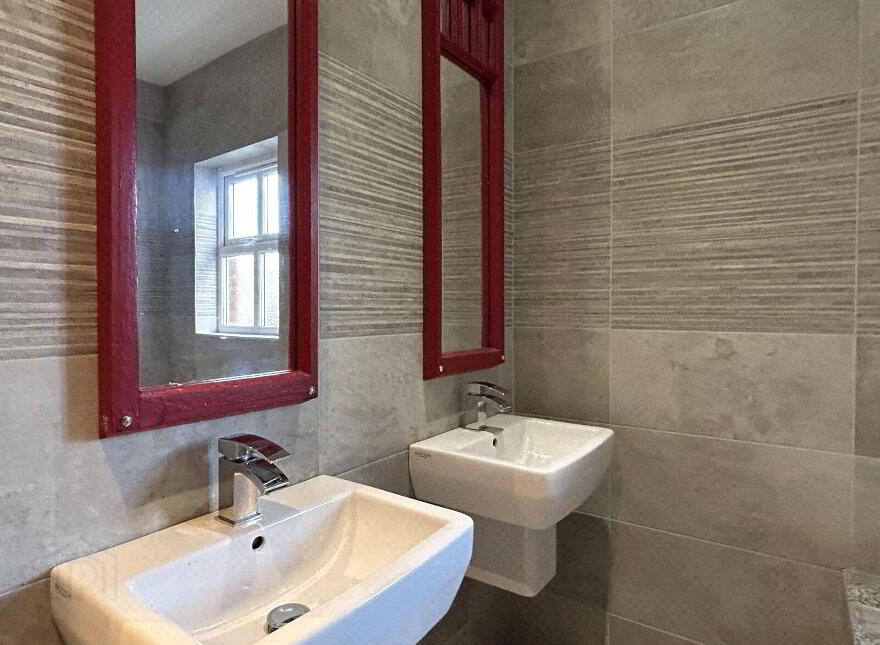 6 Old Manse Grove, Toomebridge, BT41 3GY