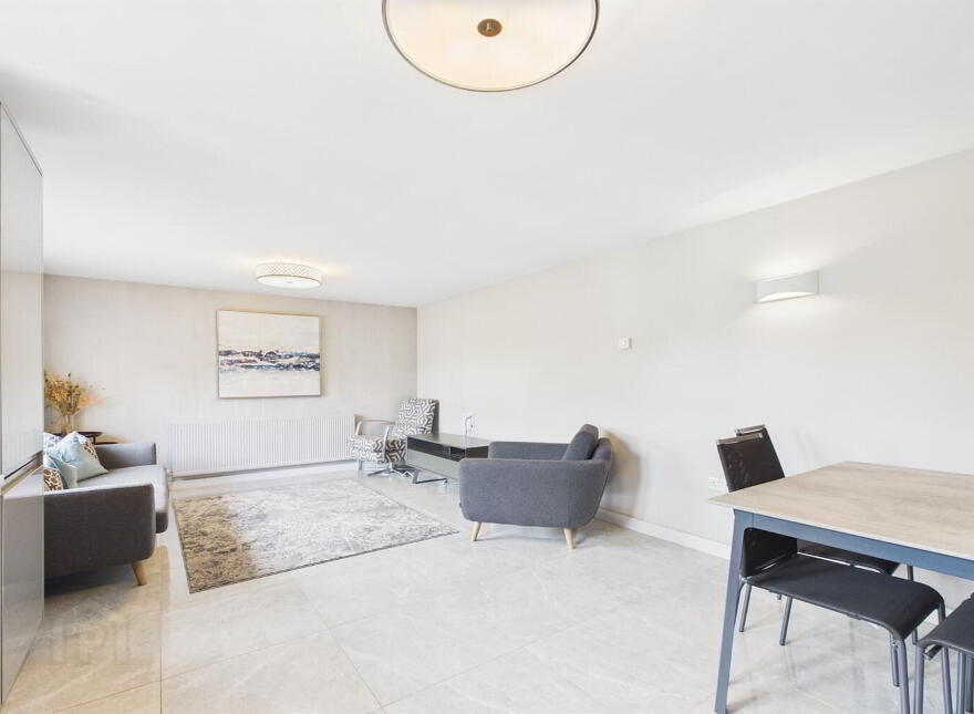 Apt 1, 8e 8 Summerhill Avenue, Belfast, BT5 7HD