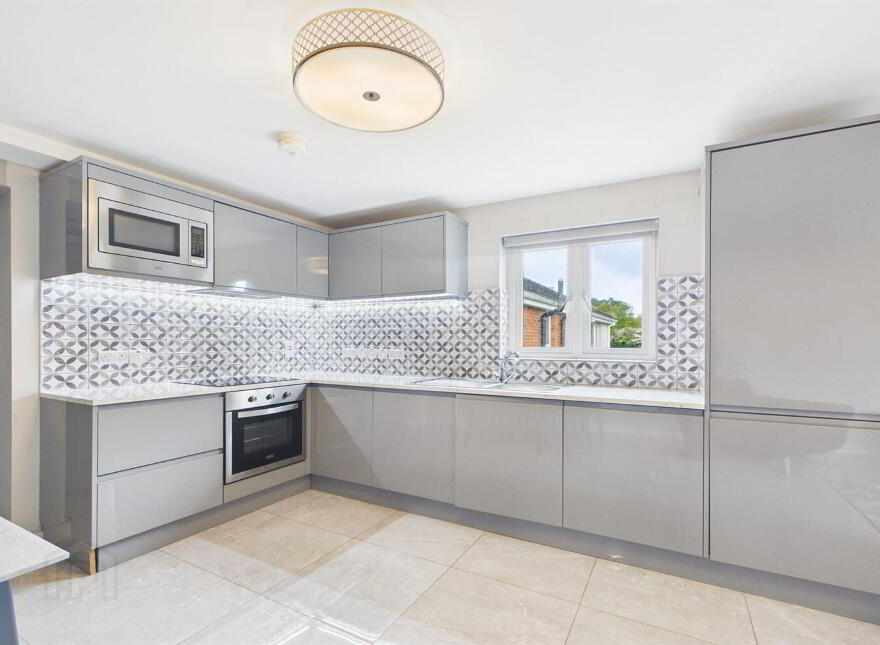 Apt 1, 8e 8 Summerhill Avenue, Belfast, BT5 7HD