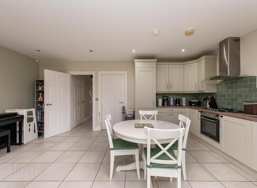 92 Hartley Hall Green, Greenisland, Carrickfergus, BT38 8FU