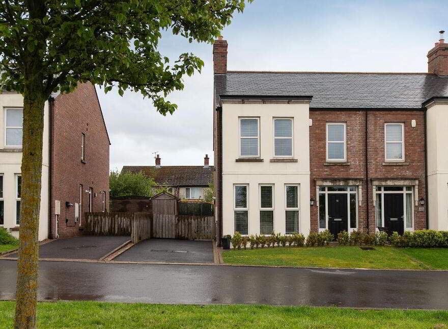92 Hartley Hall Green, Greenisland, Carrickfergus, BT38 8FU