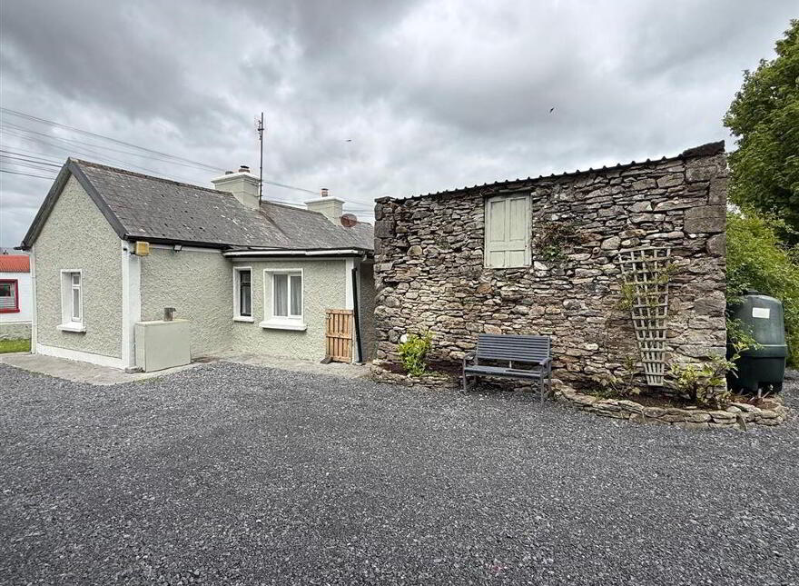 Aghadiifin, Kilmovee, F35HP21
