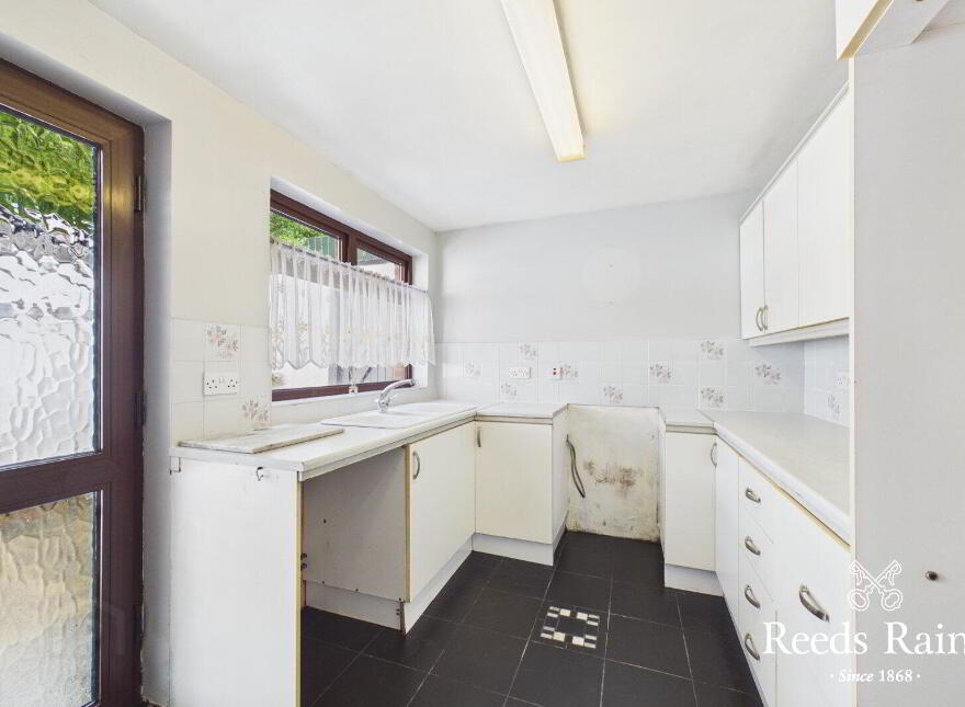 79 Strandburn Drive, Belfast, BT4 1NA