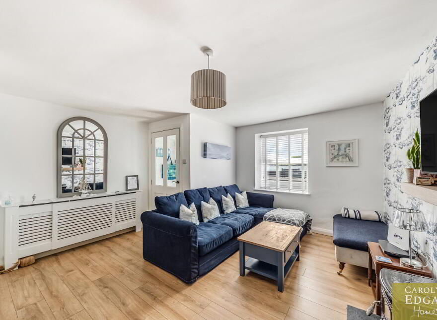 28 Shore Road, Portaferry, Newtownards, BT22 1JZ