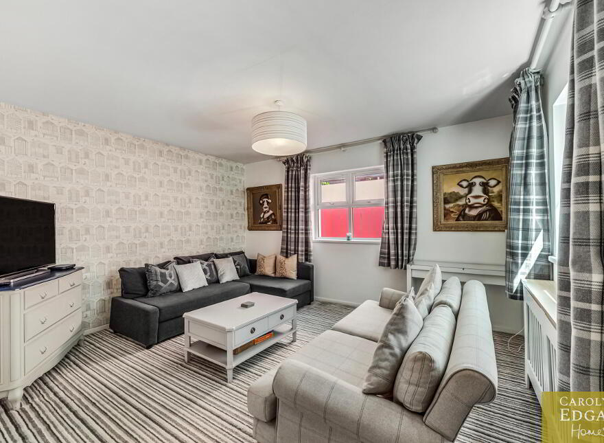 28 Shore Road, Portaferry, Newtownards, BT22 1JZ