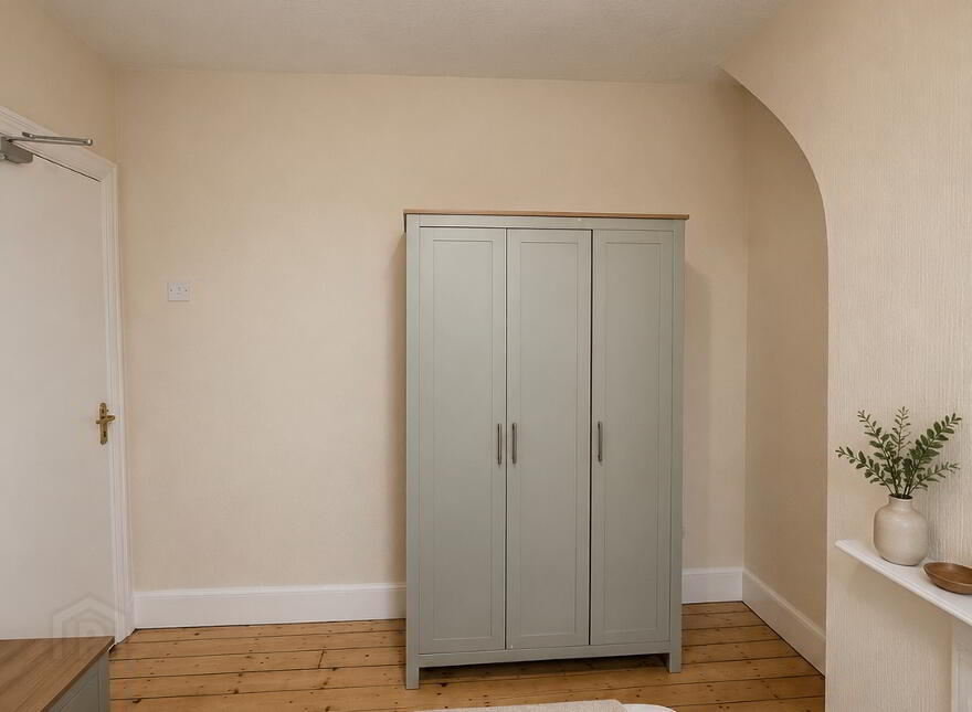 Sydenham Drive, Belfast, BT4 2AX