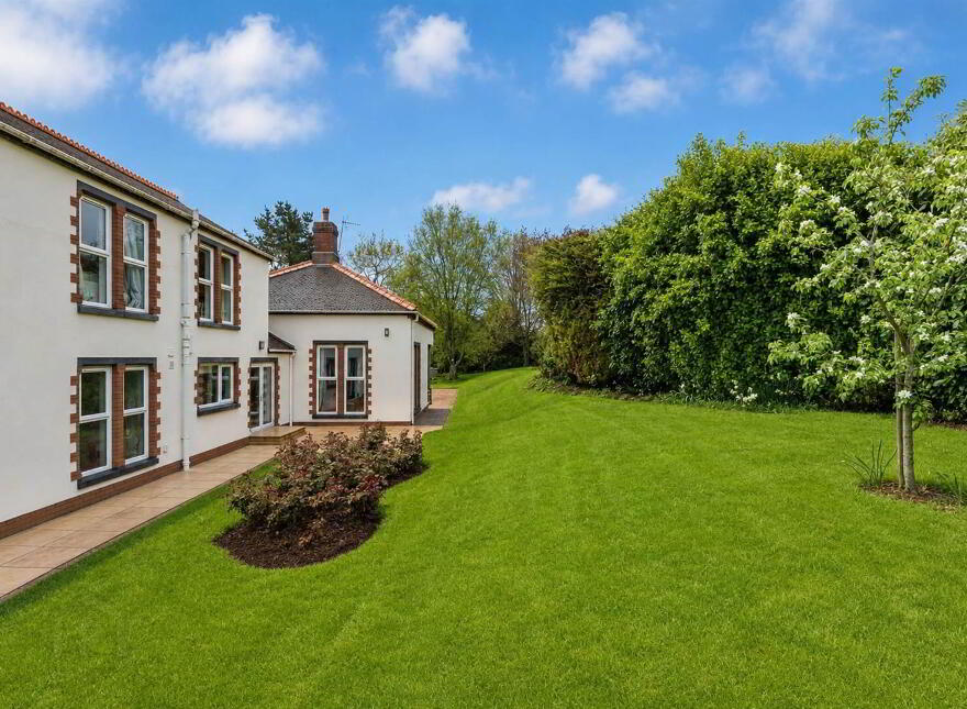 2 Sheridan Grove, Helens Bay, BT19 1LN