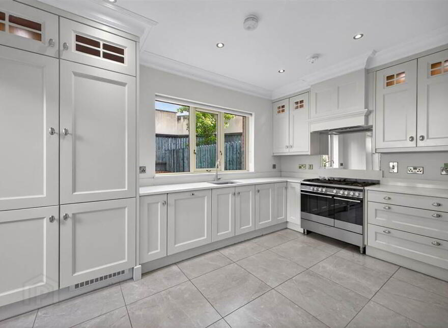 4 Montpelier Park, Malone Road, Belfast, BT9 5RS