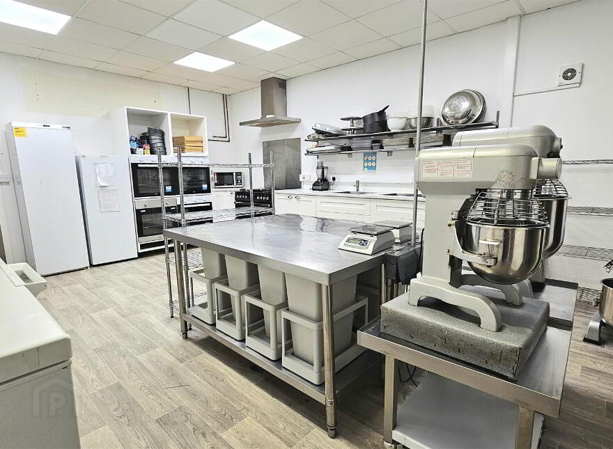 Vanilla Boxx Bake House, 47a Ellis Street, Carrickfergus, BT38 8AY