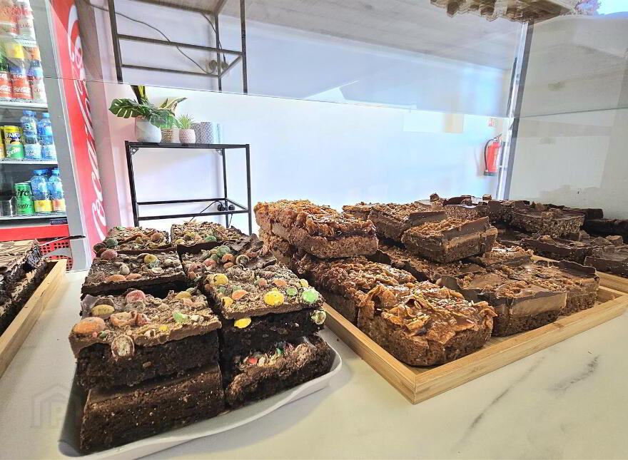 Vanilla Boxx Bake House, 47a Ellis Street, Carrickfergus, BT38 8AY