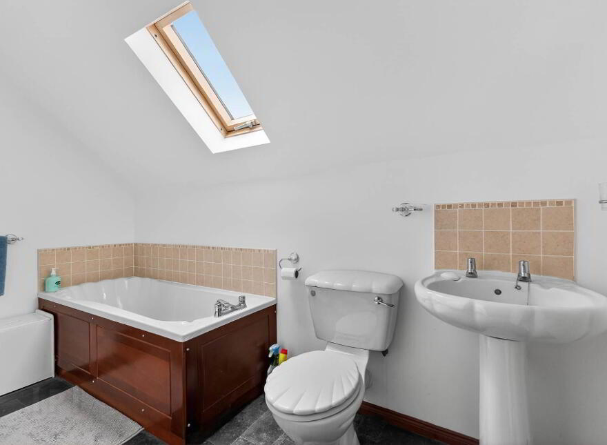 37 Ashcroft Way, Ballinderry Lower, Lisburn, BT28 2AY