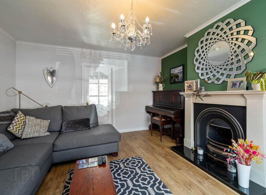 30 Vidor Gardens, Belfast, BT4 1QX