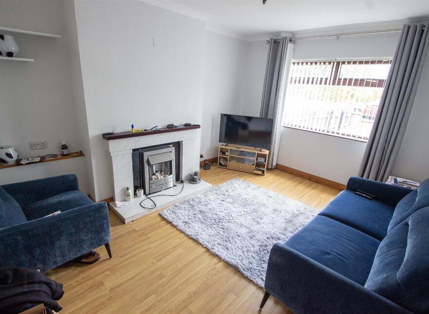 Apt, 190 Bingnian Drive, Glen Road, Belfast, BT11 8JD