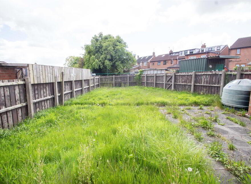 Apt, 190 Bingnian Drive, Glen Road, Belfast, BT11 8JD