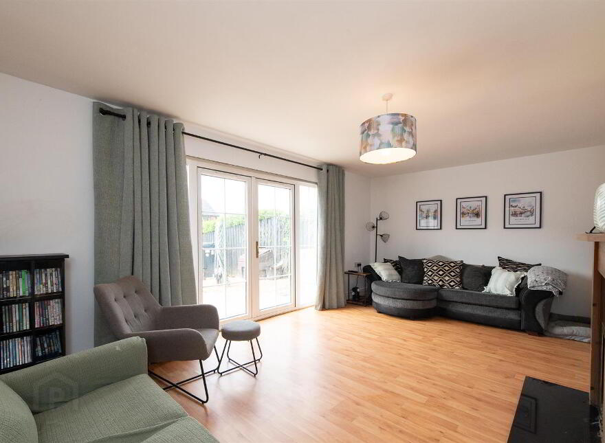 11 Iveagh Court, Dromore, Blackskull, BT25 1SF