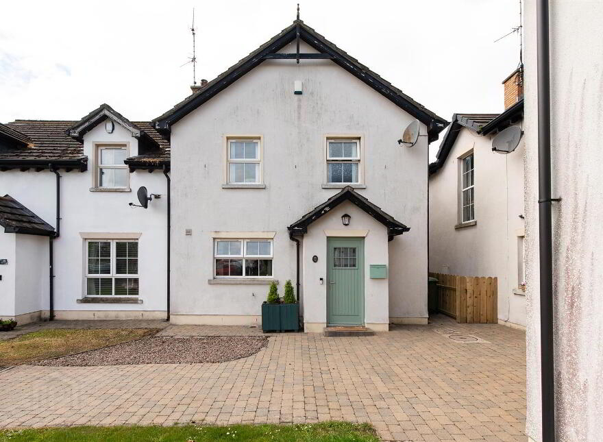 11 Iveagh Court, Dromore, Blackskull, BT25 1SF