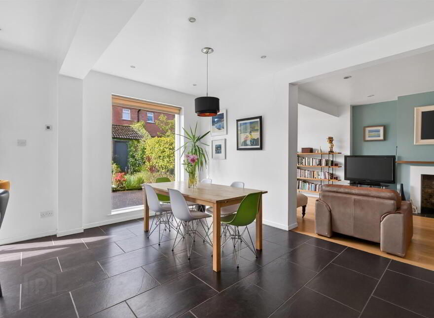 31 Cricklewood Park, Belfast, BT9 5GW