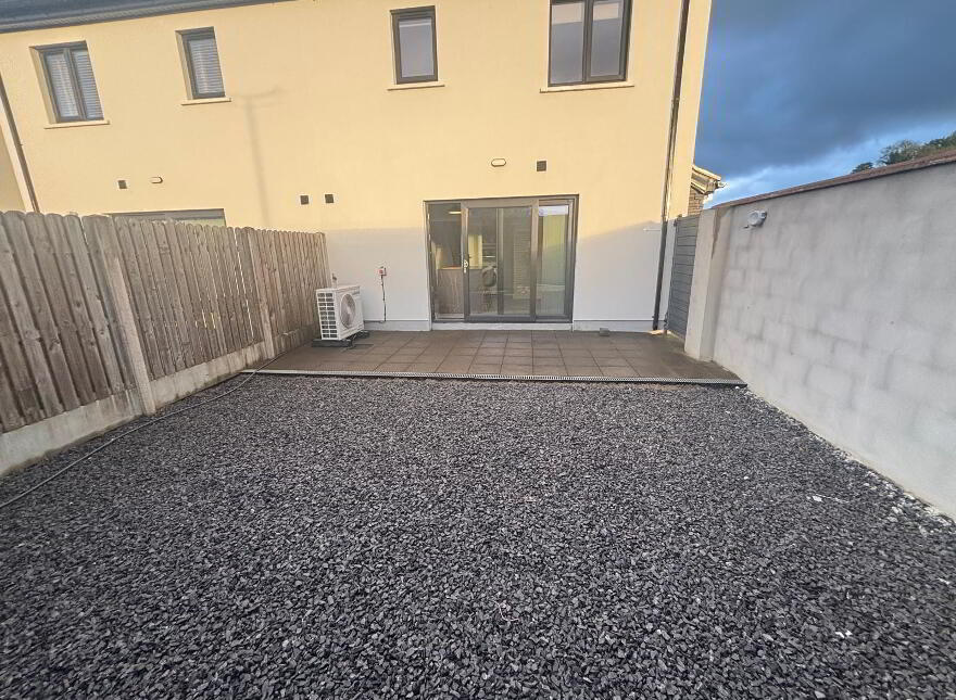 2 Westpoint Drive, Donegal Town, F94K2PT