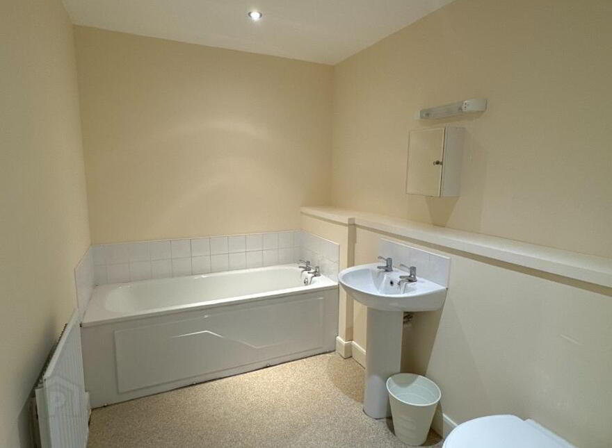 810 College Court Central, 56 King Street, Belfast, BT1 6BZ