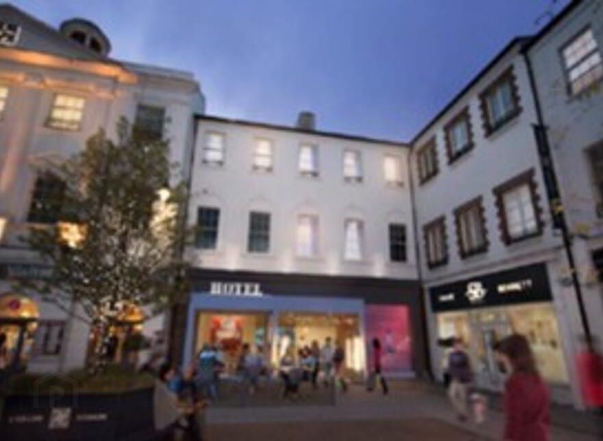 Lisburn Square, Lisburn, Lisburn, BT28 1TS