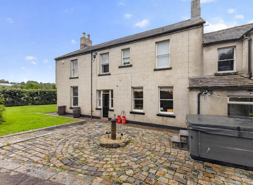 Annsborough House, 102 Mill Hill, Castlewellan, BT31 9ND