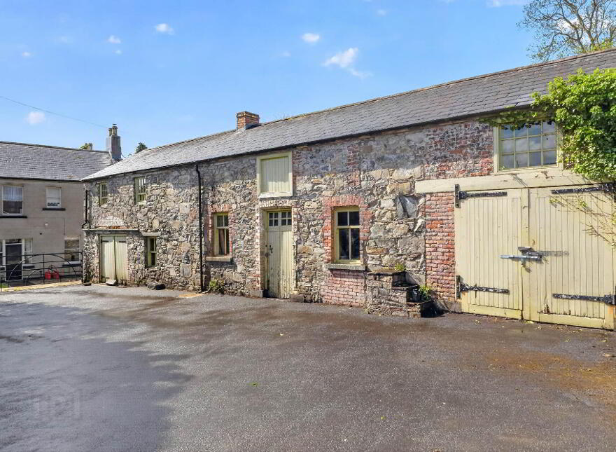 Annsborough House, 102 Mill Hill, Castlewellan, BT31 9ND