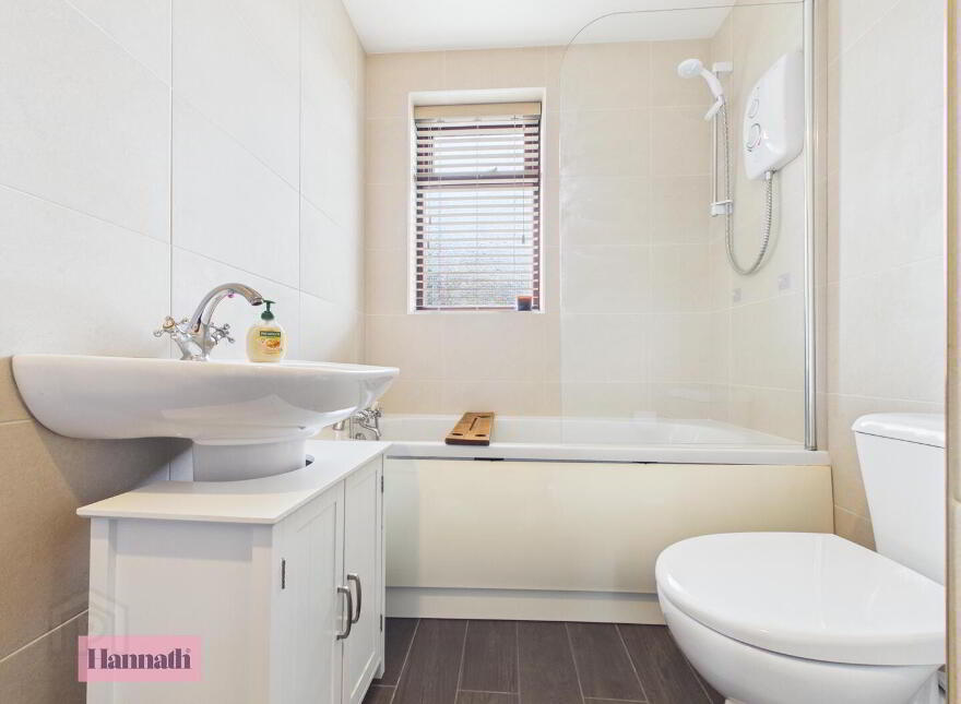 2 Millvale, Lower Ballinderry, Lisburn, BT28 2FA