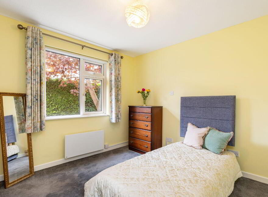 Lisieux, Stradbrook Road, Blackrock, Blackrock, A94H7V0