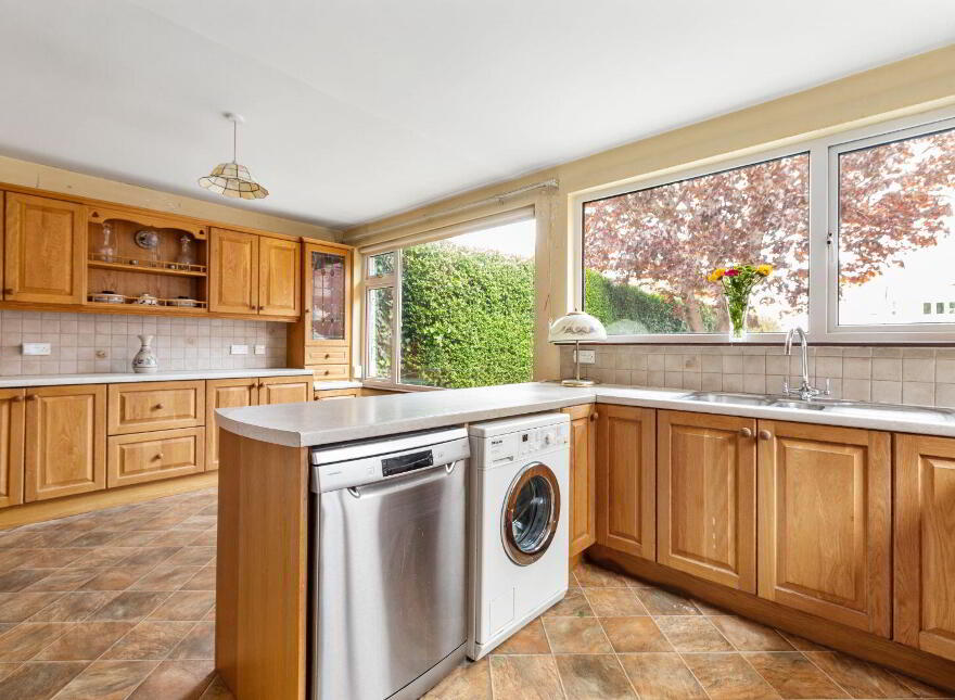 Lisieux, Stradbrook Road, Blackrock, Blackrock, A94H7V0