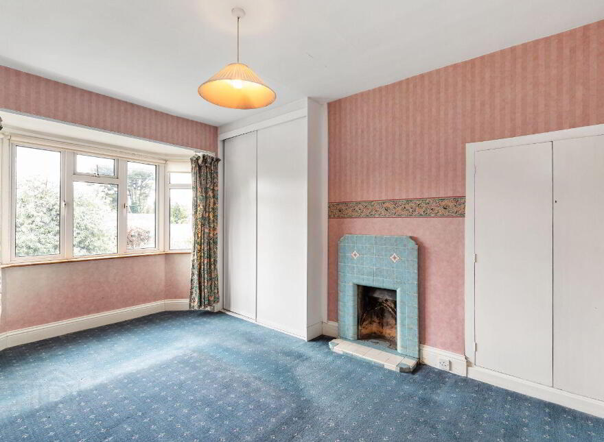 Lisieux, Stradbrook Road, Blackrock, Blackrock, A94H7V0