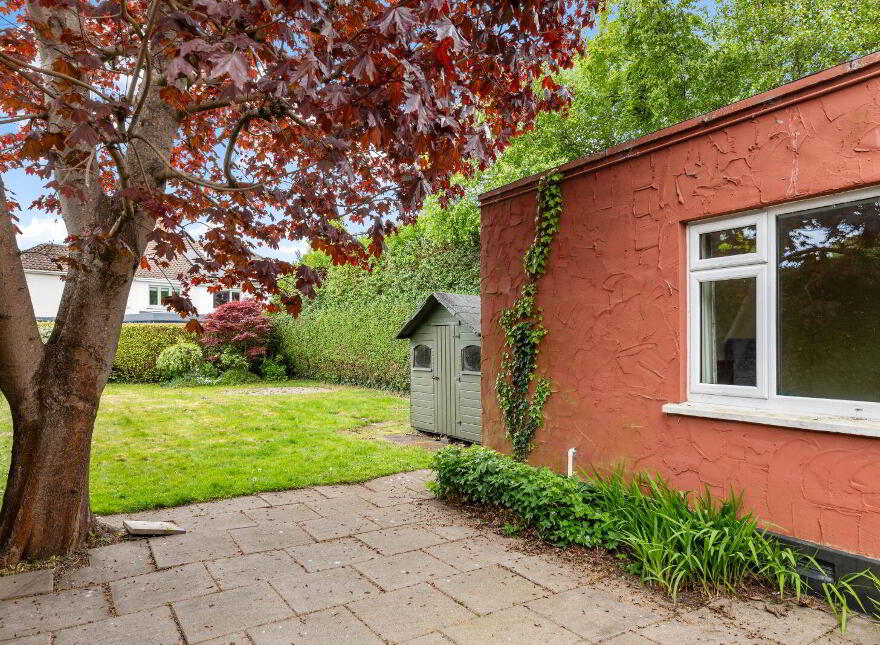 Lisieux, Stradbrook Road, Blackrock, Blackrock, A94H7V0