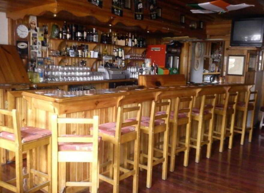 Cruiser`s, Main Street, Foxford, F26WR96