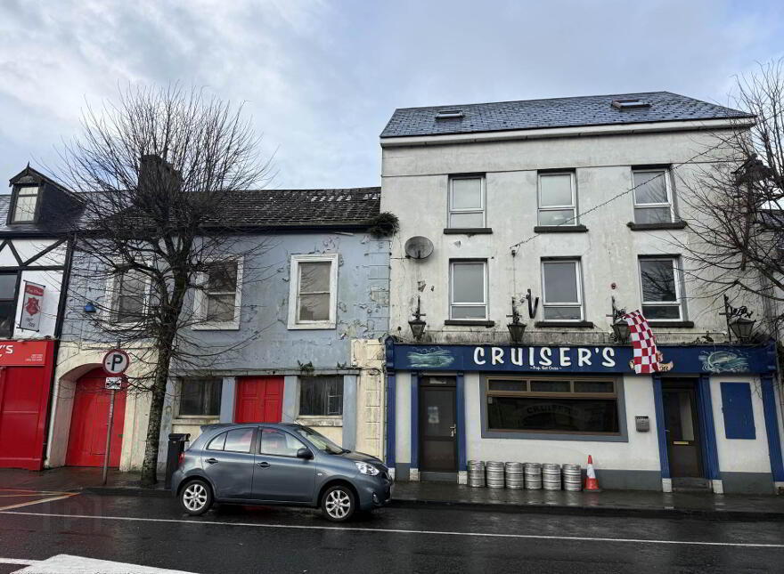 Cruiser`s, Main Street, Foxford, F26WR96