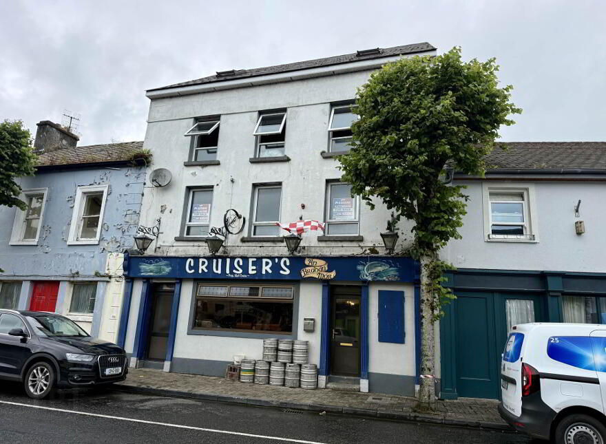 Cruiser`s, Main Street, Foxford, F26WR96