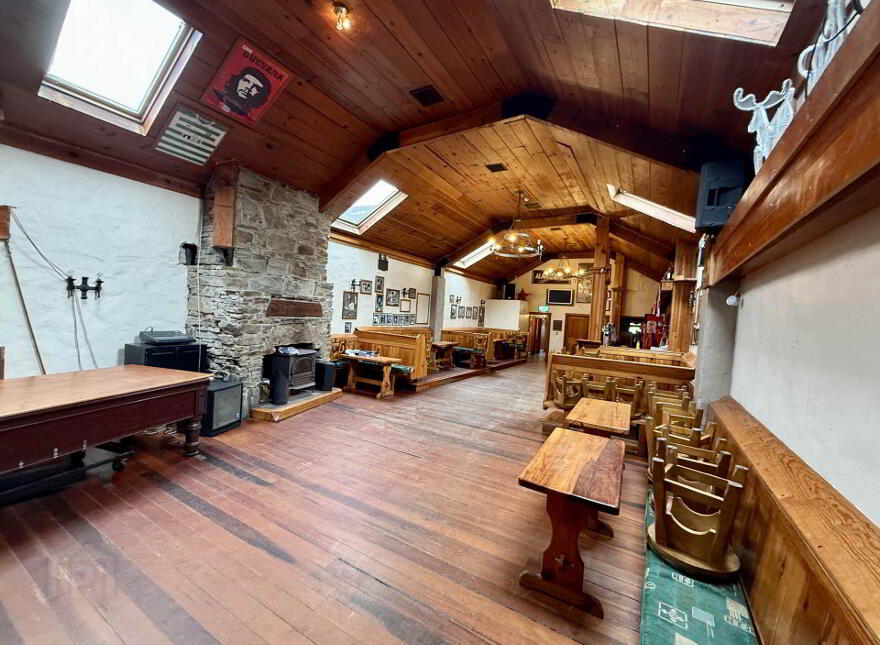 Cruiser`s, Main Street, Foxford, F26WR96