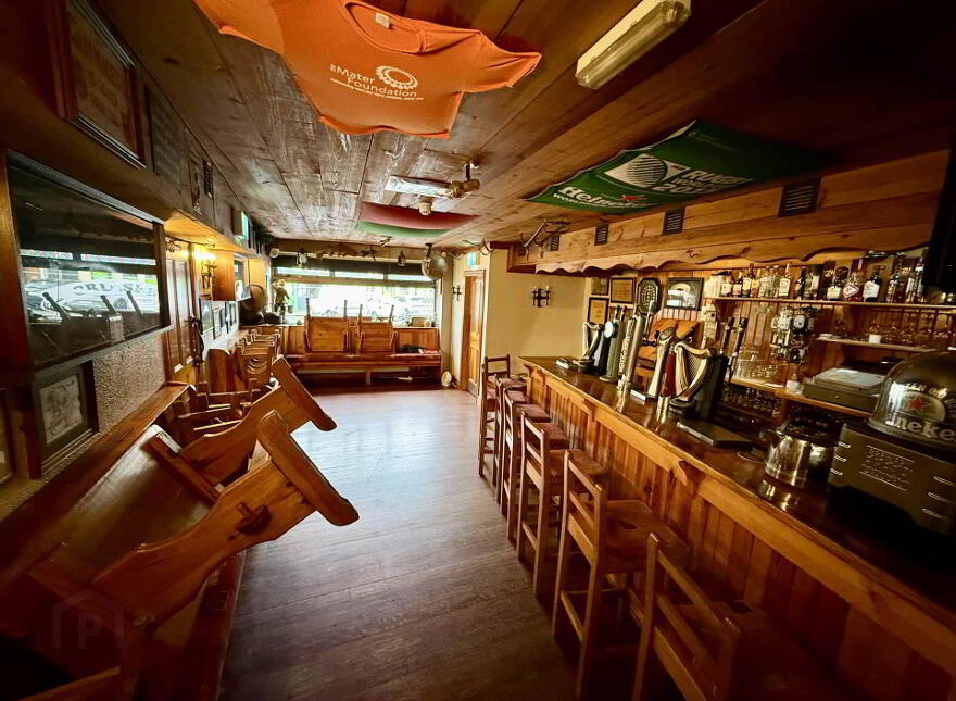 Cruiser`s, Main Street, Foxford, F26WR96