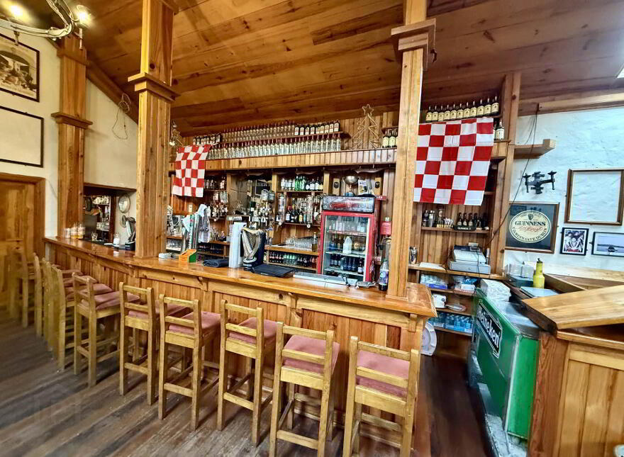 Cruiser`s, Main Street, Foxford, F26WR96